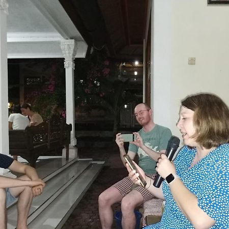 Green Palace Homestay Batununggul Екстер'єр фото