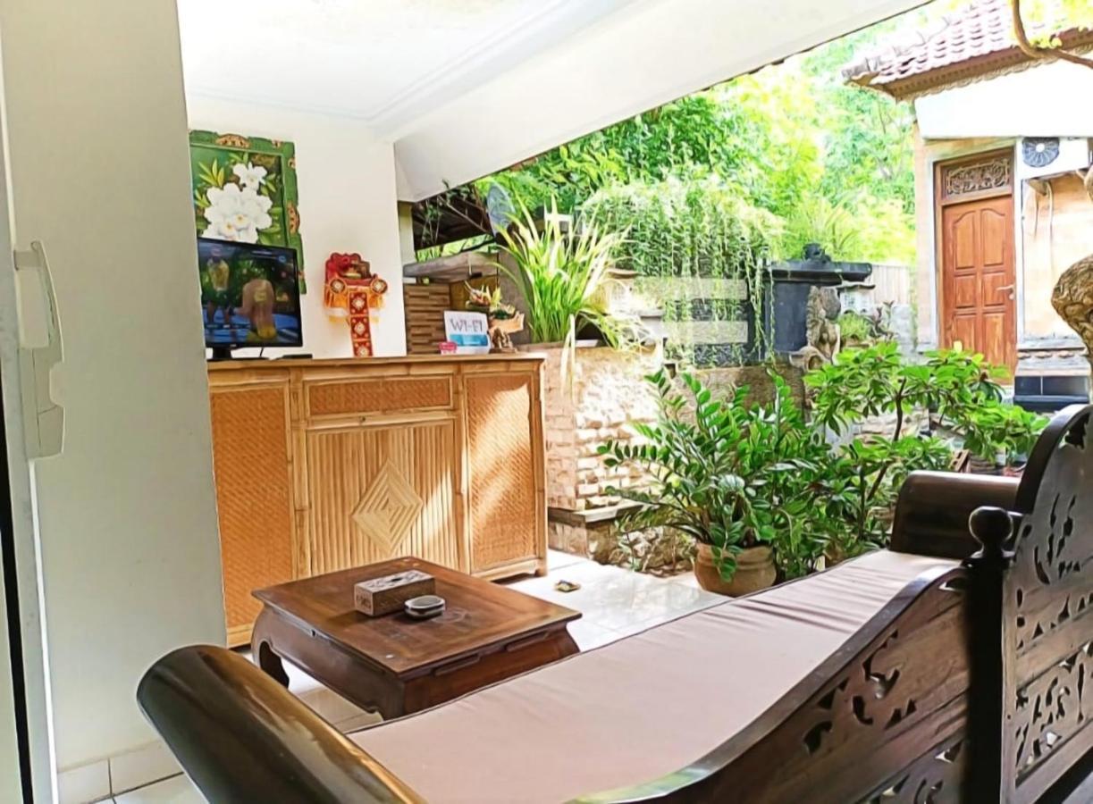 Green Palace Homestay Batununggul Екстер'єр фото