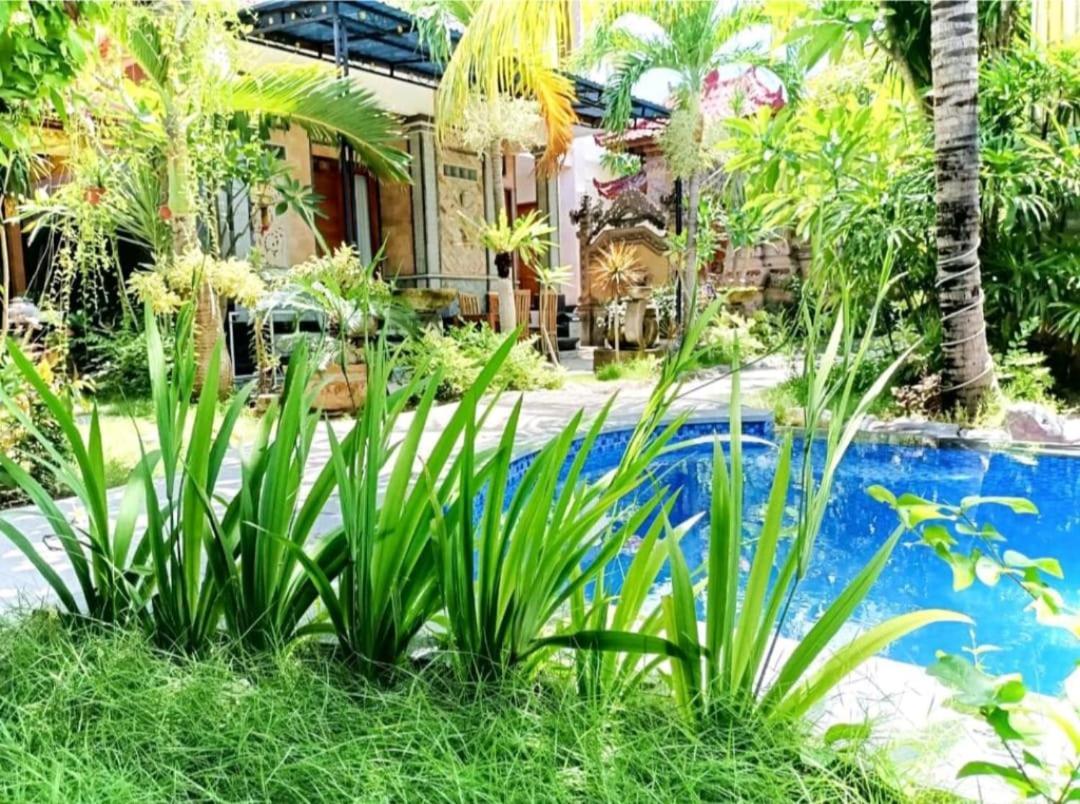 Green Palace Homestay Batununggul Екстер'єр фото