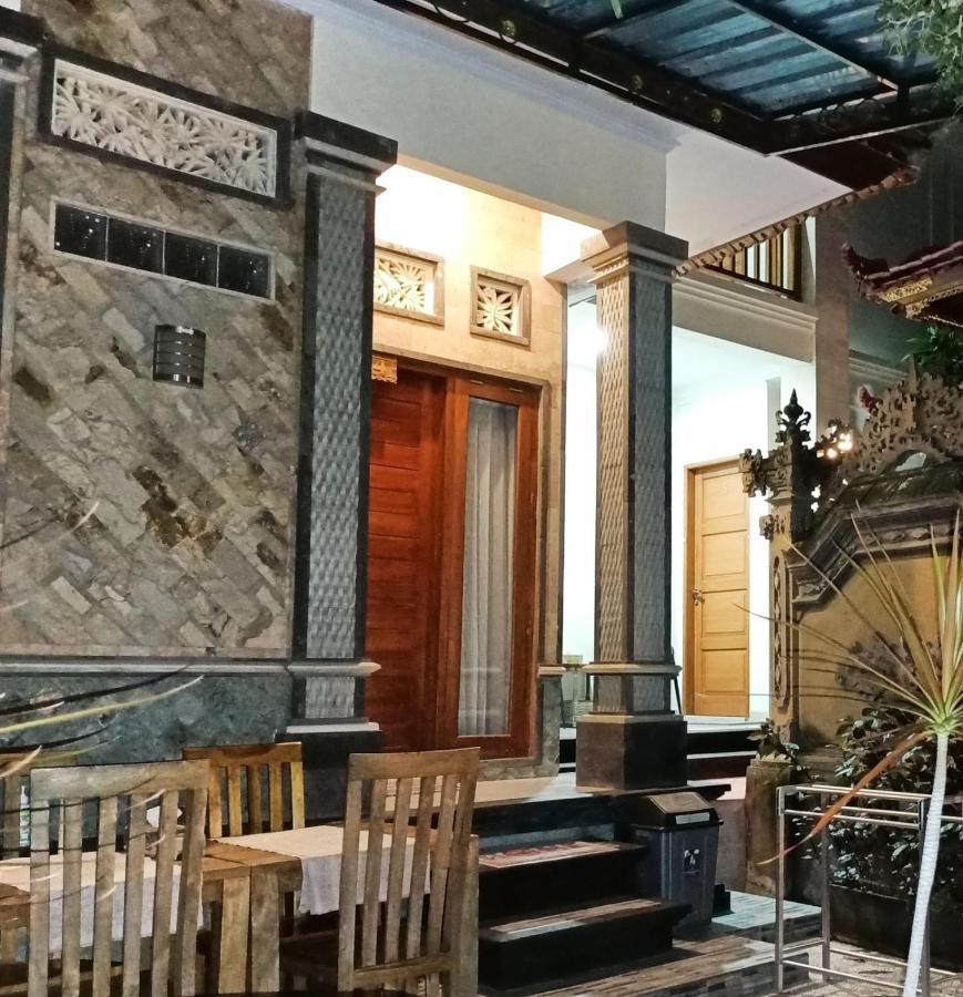 Green Palace Homestay Batununggul Екстер'єр фото