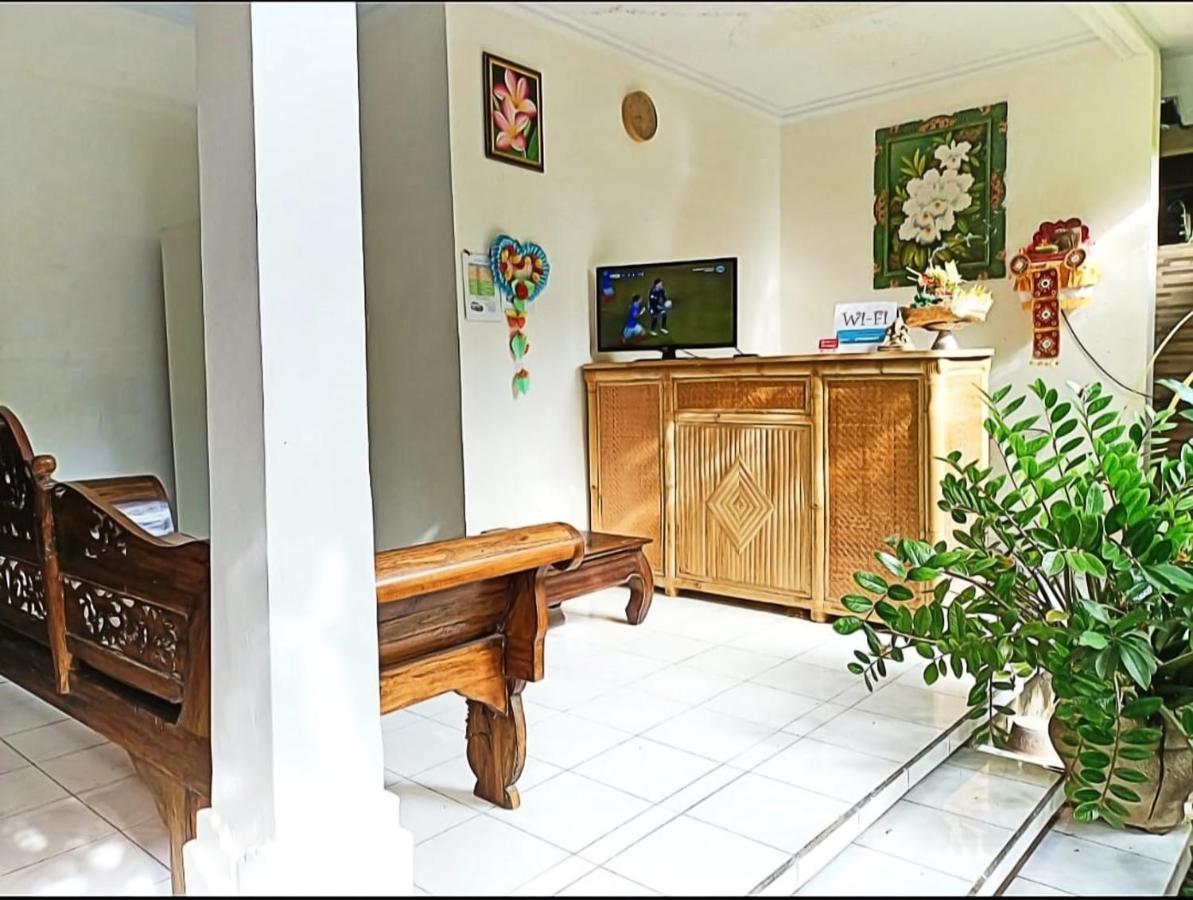 Green Palace Homestay Batununggul Екстер'єр фото