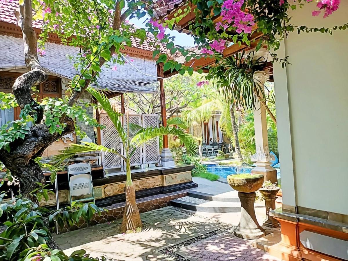 Green Palace Homestay Batununggul Екстер'єр фото