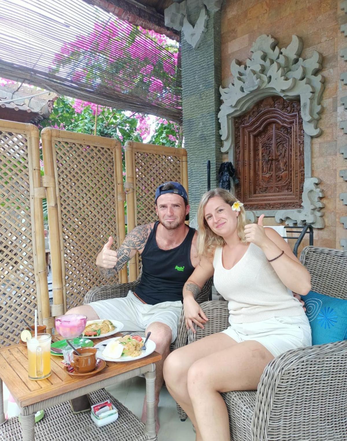 Green Palace Homestay Batununggul Екстер'єр фото