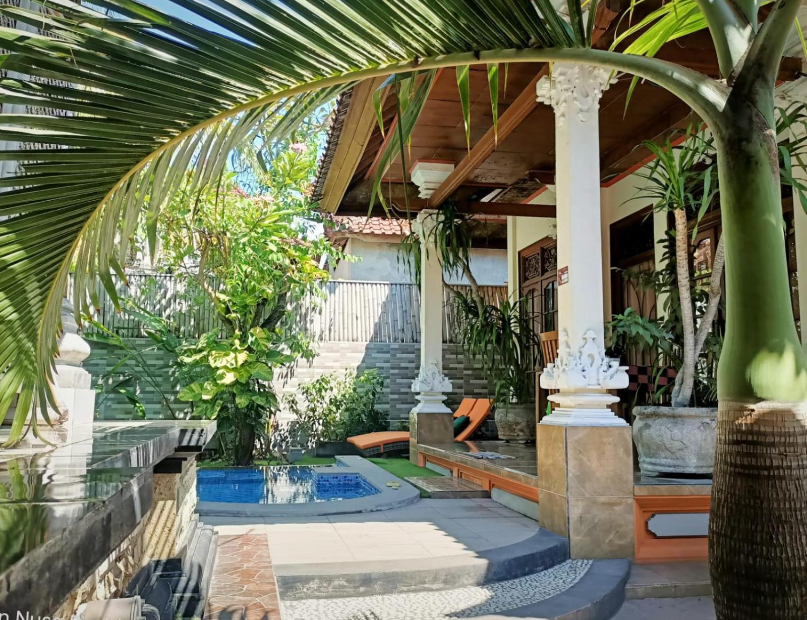 Green Palace Homestay Batununggul Екстер'єр фото