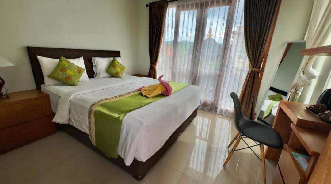 Green Palace Homestay Batununggul Екстер'єр фото