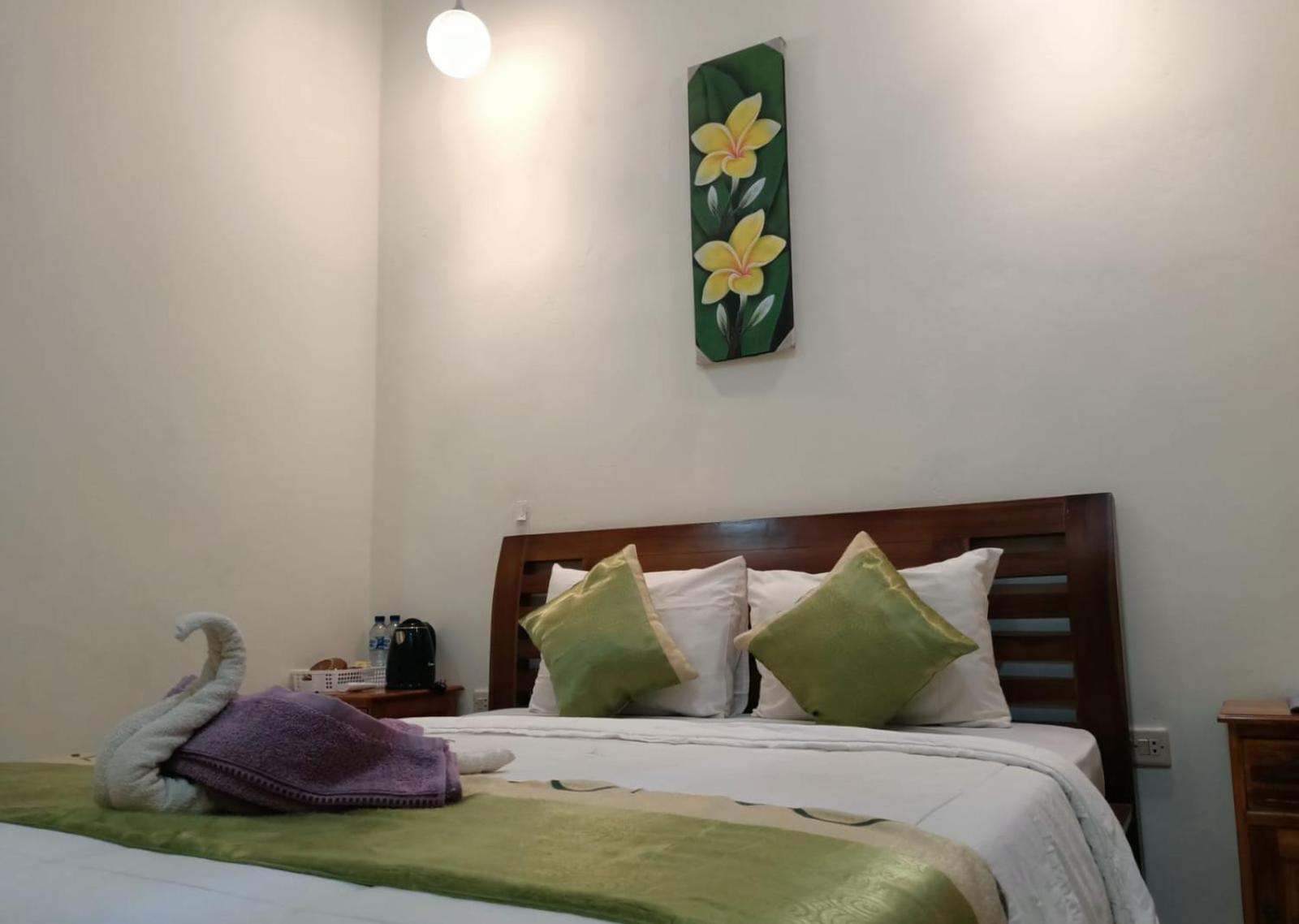 Green Palace Homestay Batununggul Екстер'єр фото